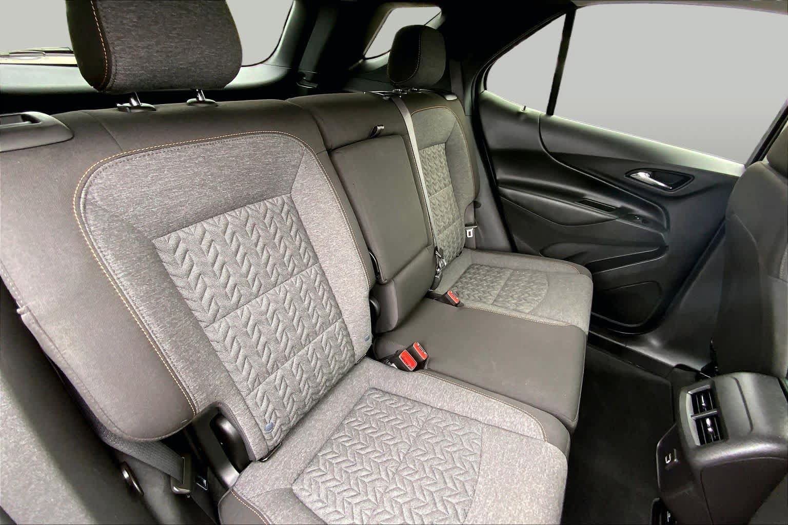 Used 2024 Chevrolet Equinox LT FWD image 17