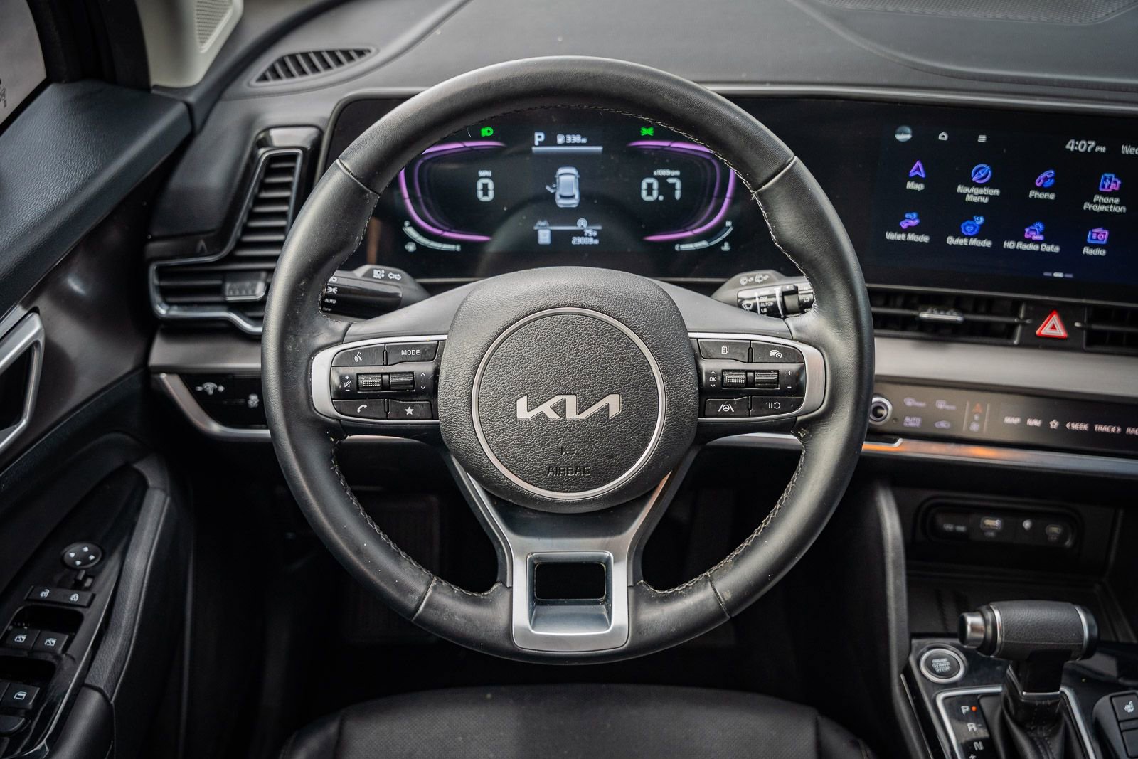 Used 2024 Kia Sportage EX image 23