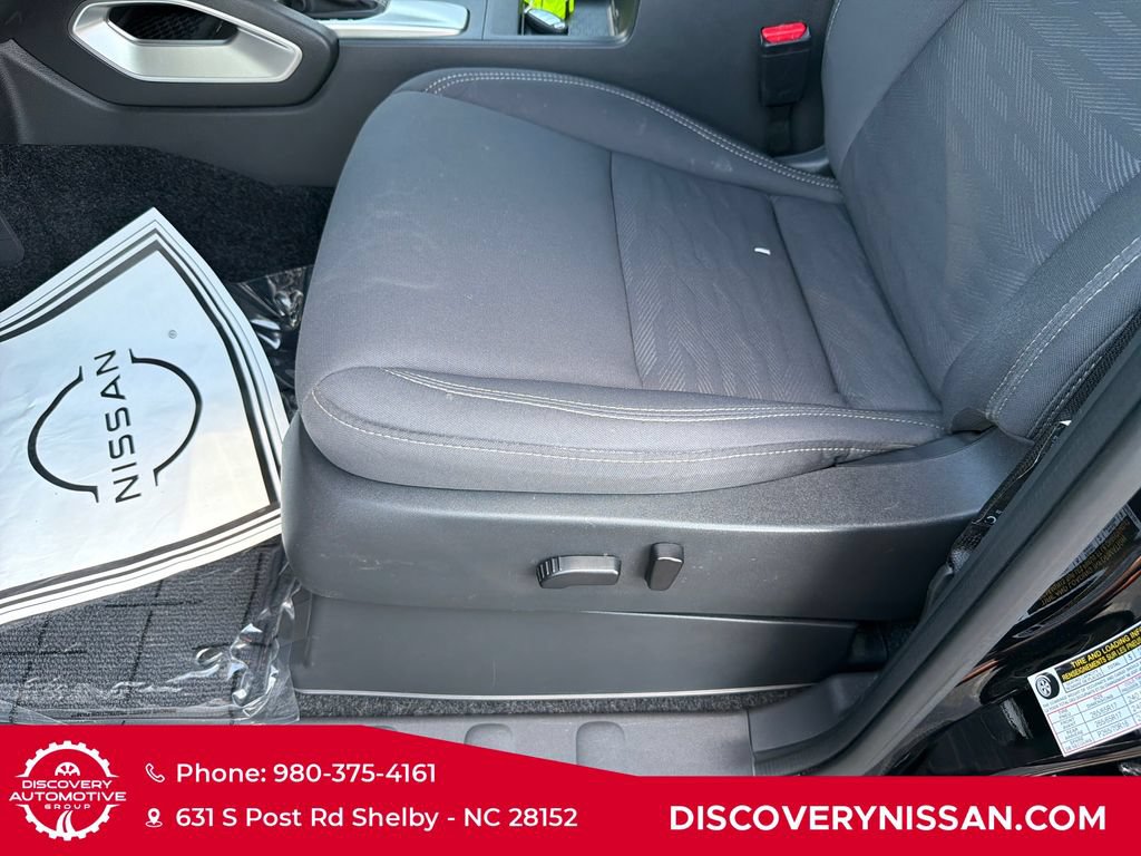Certified 2023 Nissan Frontier SV w/ Technology Package AWD/4WD image 12