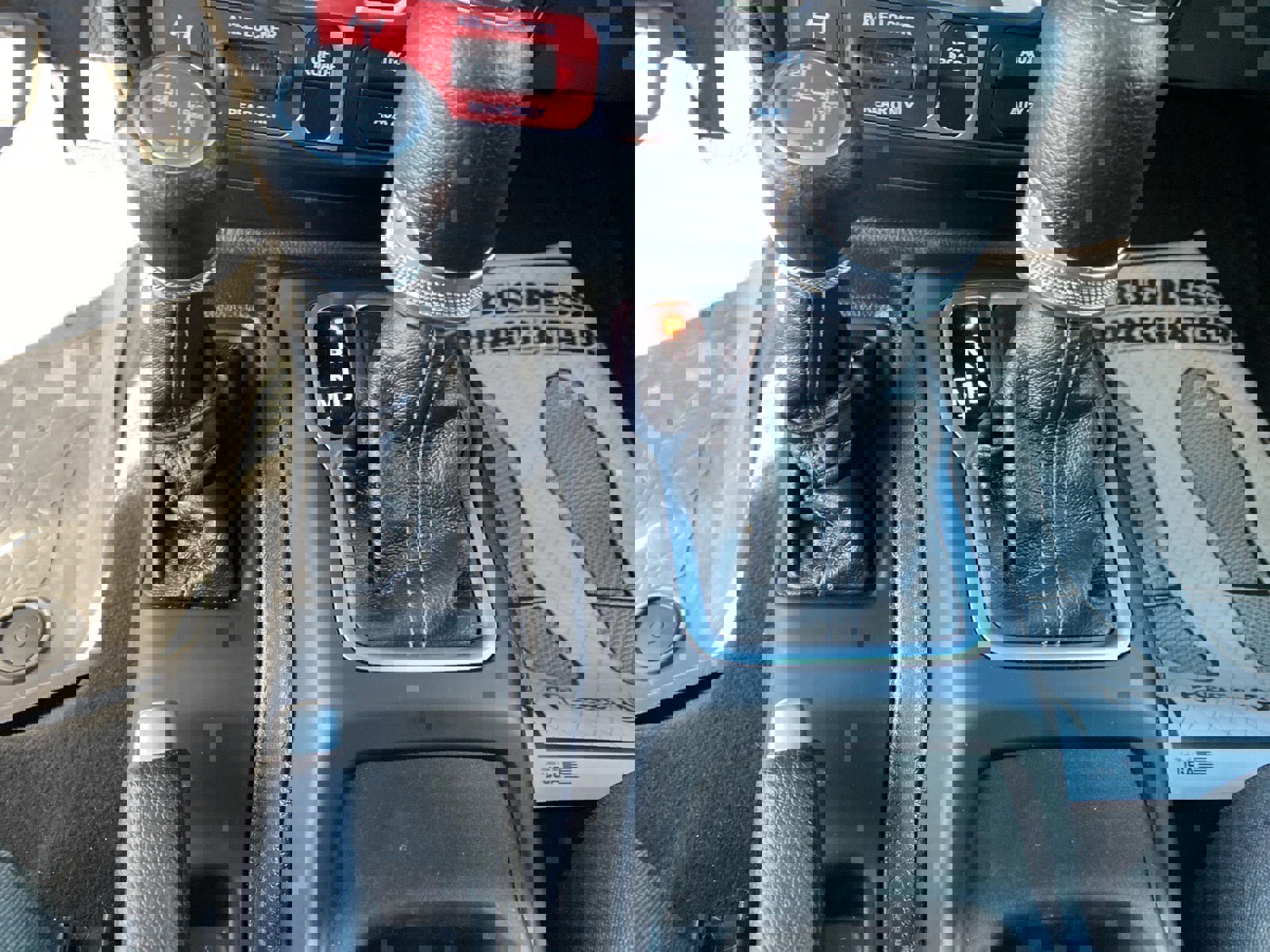 Used 2025 Jeep Wrangler Willys image 10