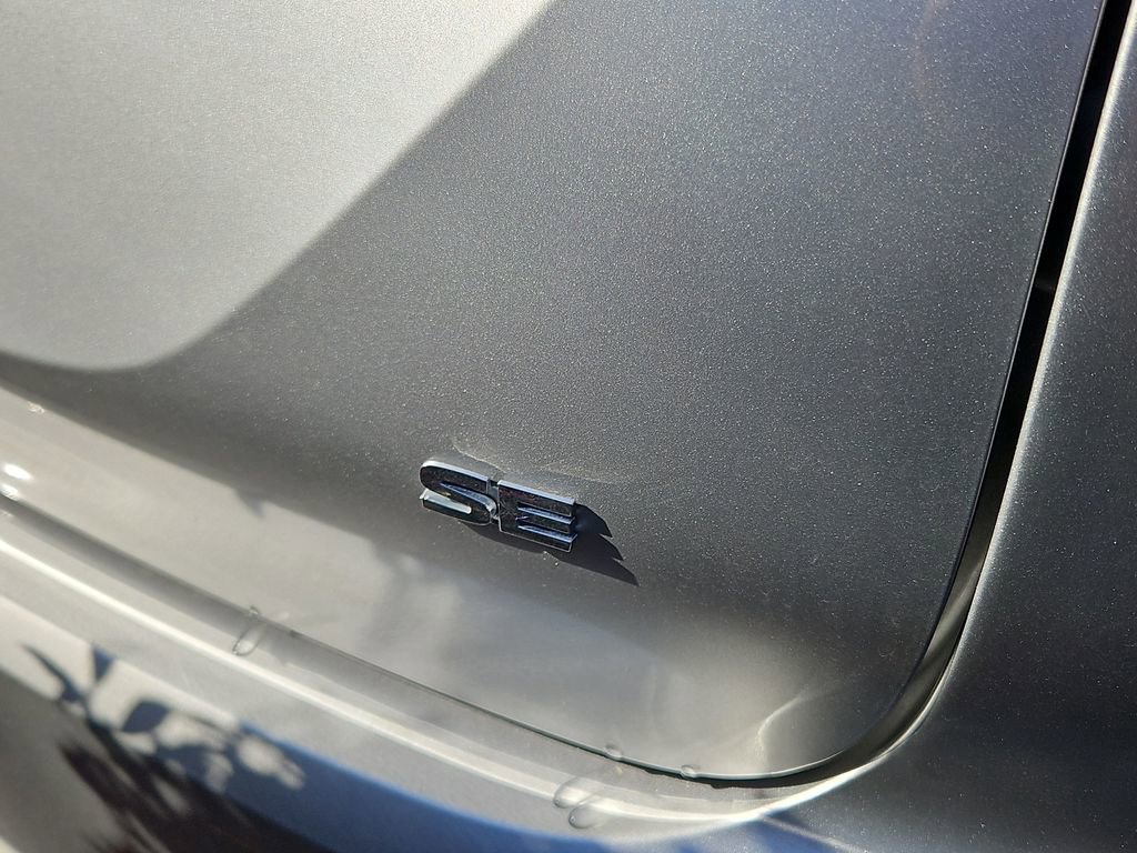 Used 2024 Mitsubishi Outlander SE Black Edition image 6