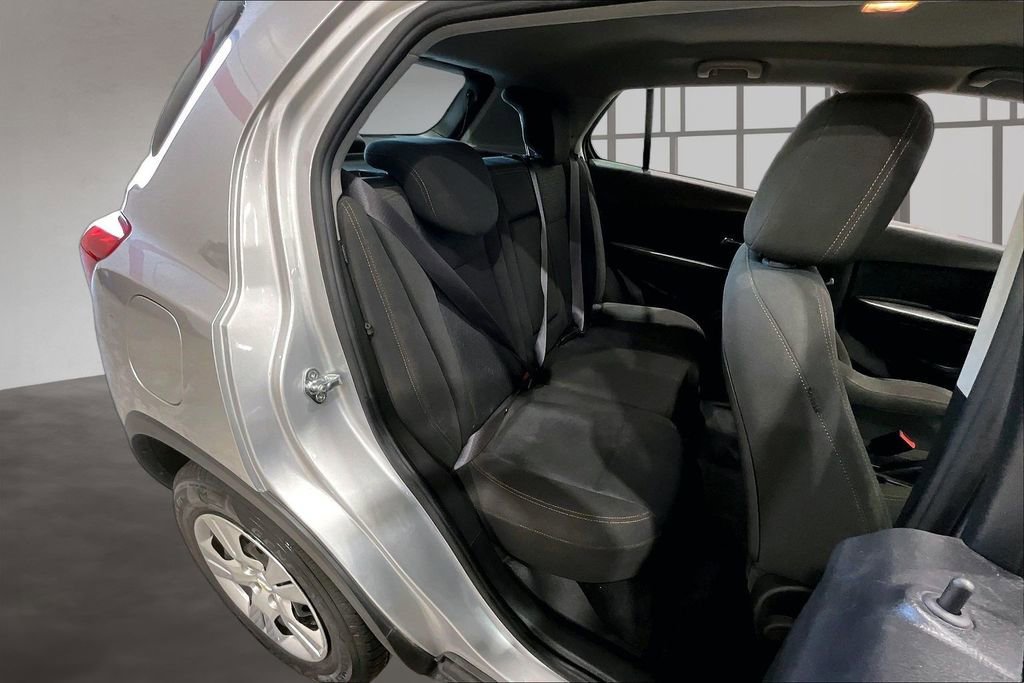 Used 2018 Chevrolet Trax LS FWD image 24