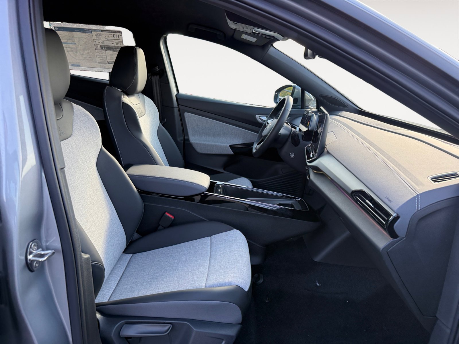 New 2025 Volkswagen ID.4 Pro RWD image 19