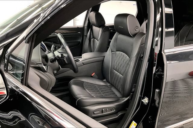 Used 2022 Buick Enclave Avenir w/ Avenir Technology Package AWD/4WD image 24