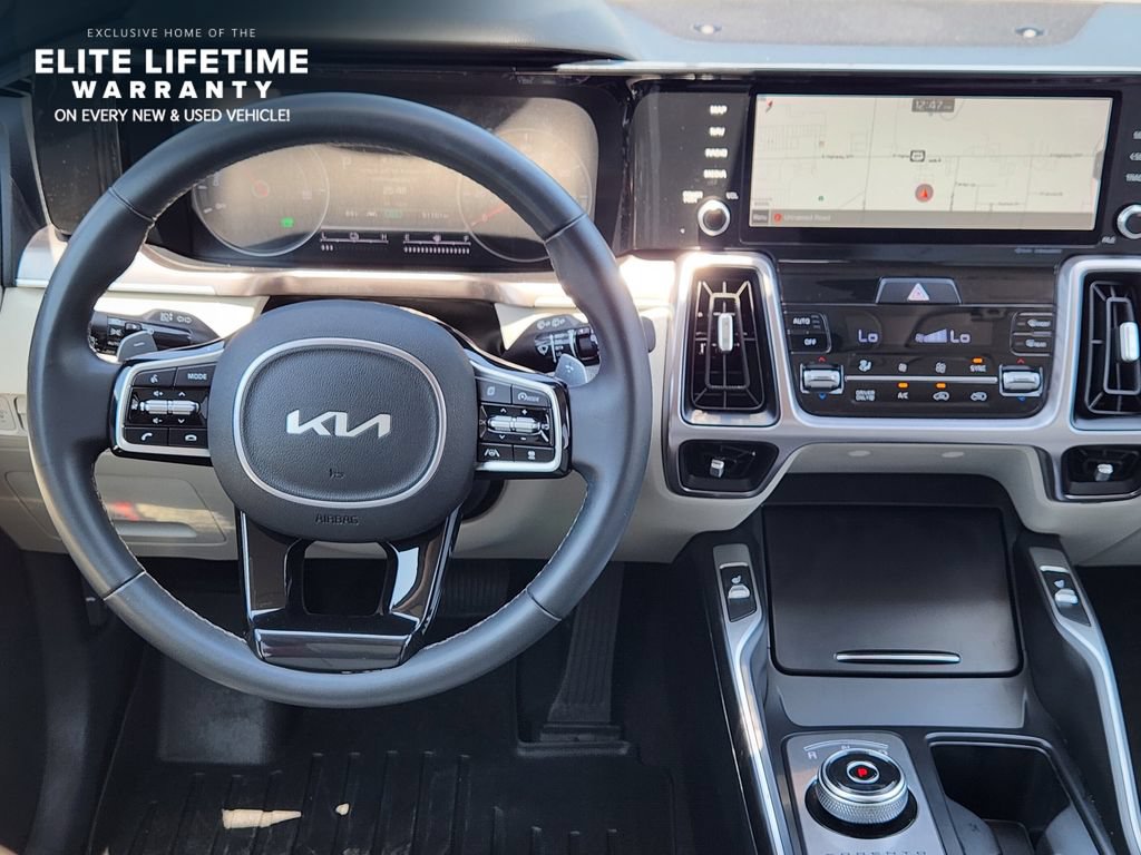 Used 2022 Kia Sorento EX FWD image 25