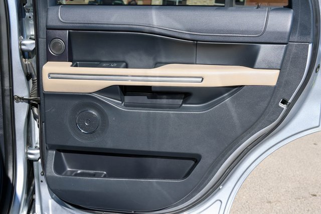 Used 2024 Ford Expedition Limited image 22