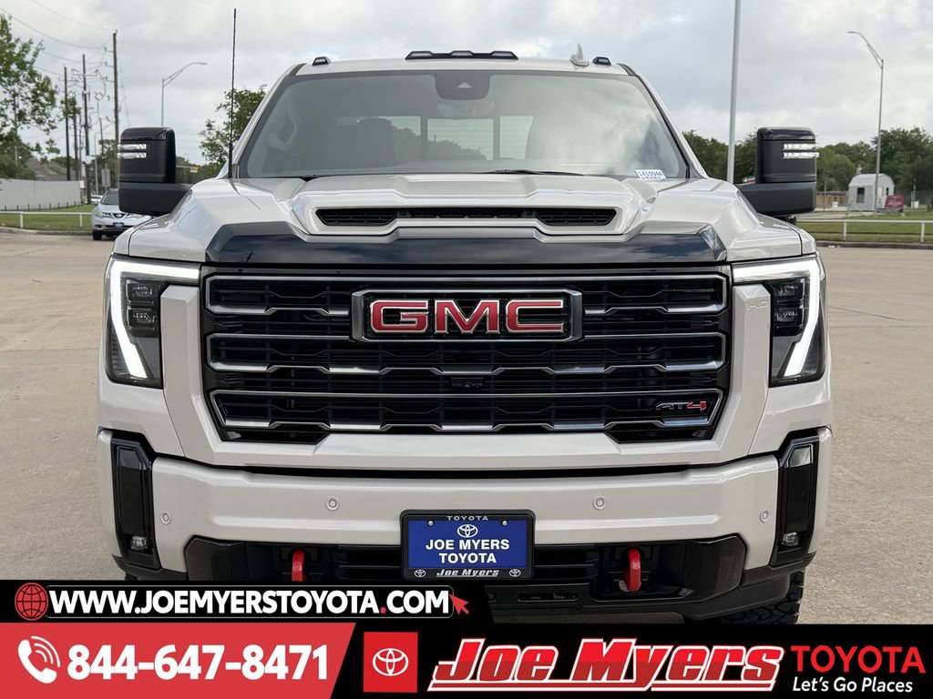 Used 2026 GMC Sierra 2500 AT4 w/ Technology Package image 3