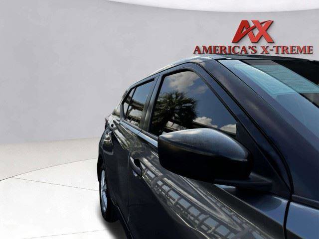 Used 2020 Nissan Kicks S FWD image 7