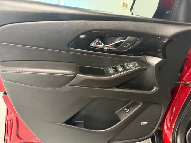 Used 2023 Chevrolet Traverse RS AWD/4WD image 14