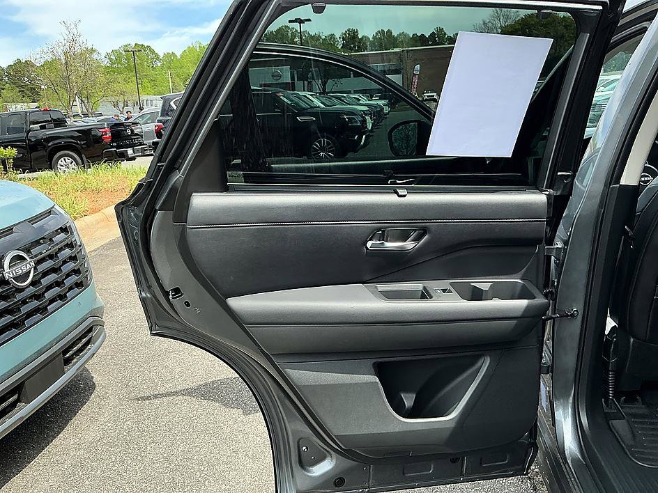 Certified 2024 Nissan Pathfinder SL w/ SL Premium Package image 24