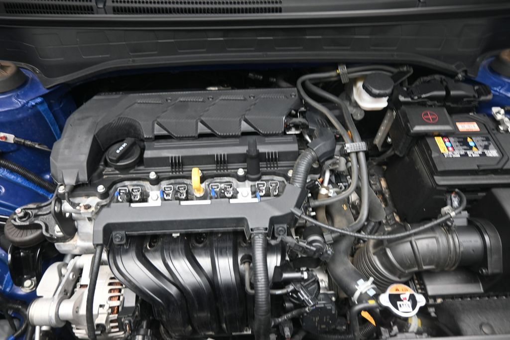 Used 2024 Hyundai Venue SEL FWD image 31