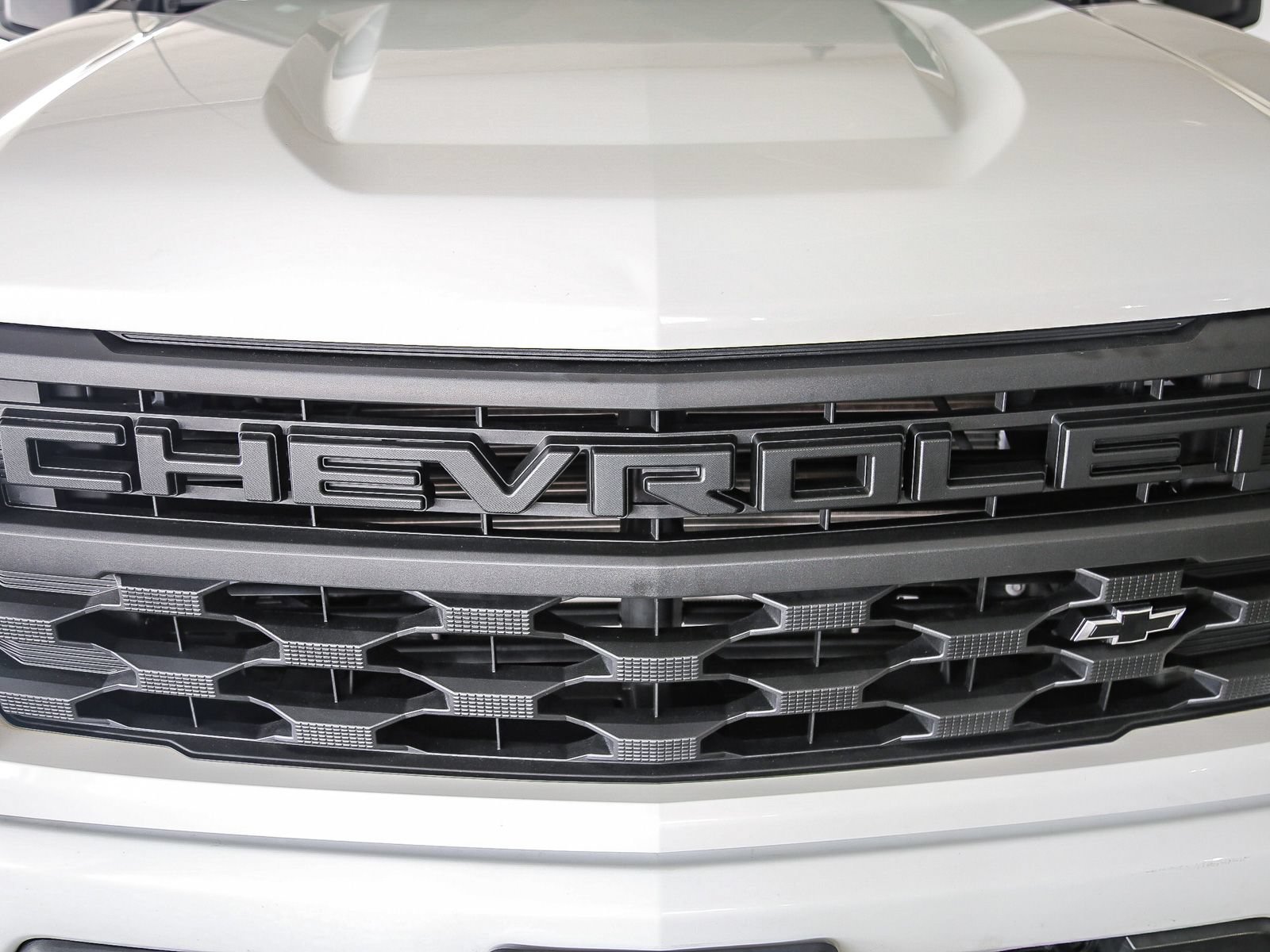 Used 2022 Chevrolet Silverado 1500 Custom w/ LPO, Dark Essentials Package RWD image 12