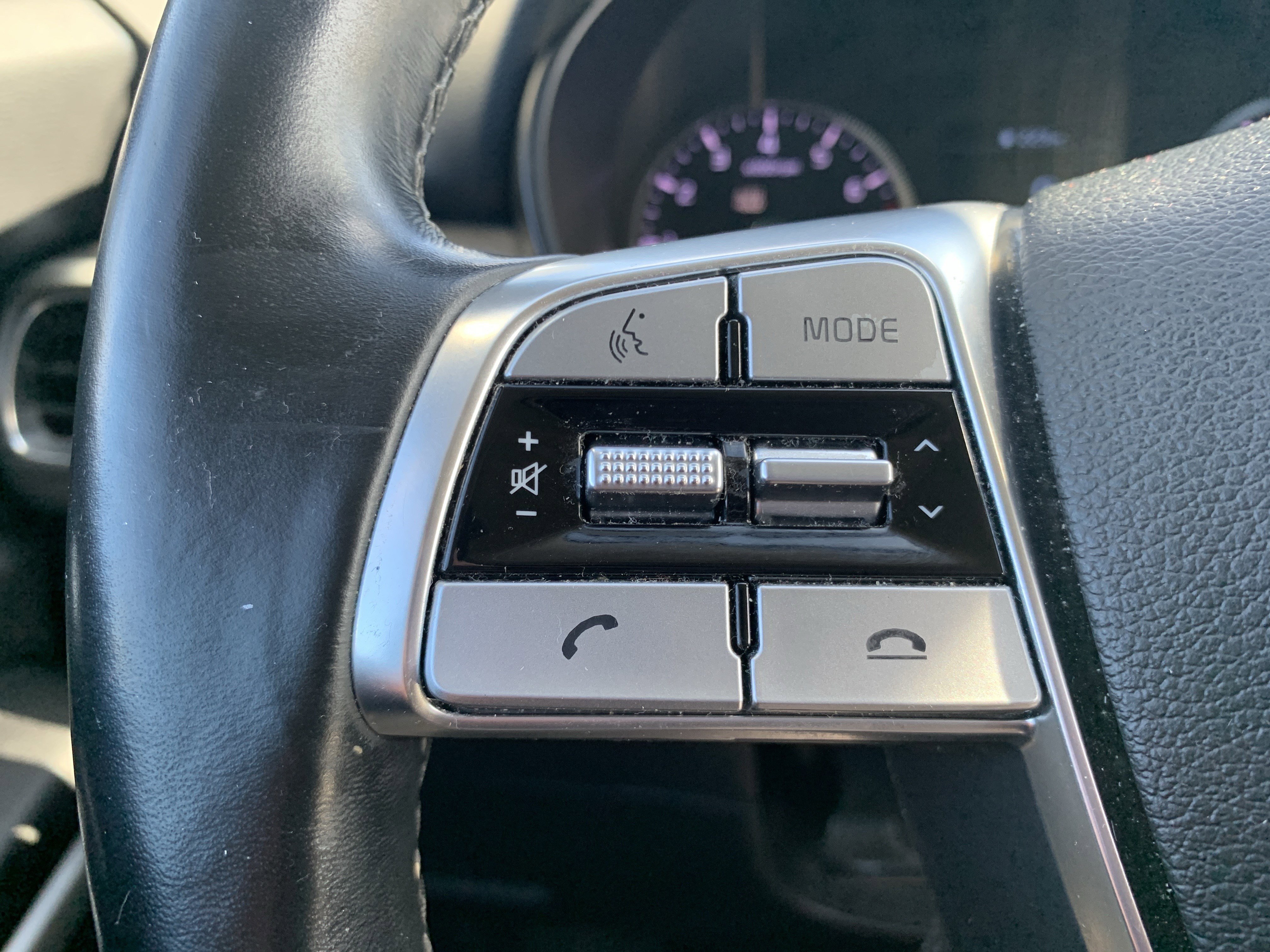 Used 2020 Kia Telluride EX w/ EX Premium Package image 19