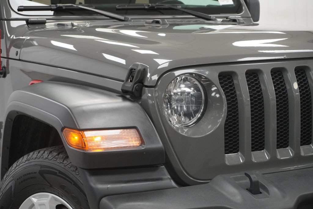 Used 2019 Jeep Wrangler Sport w/ Quick Order Package 24S AWD/4WD image 6