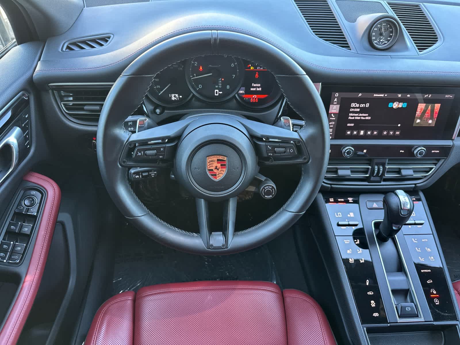 Certified 2023 Porsche Macan Turbo AWD/4WD image 15
