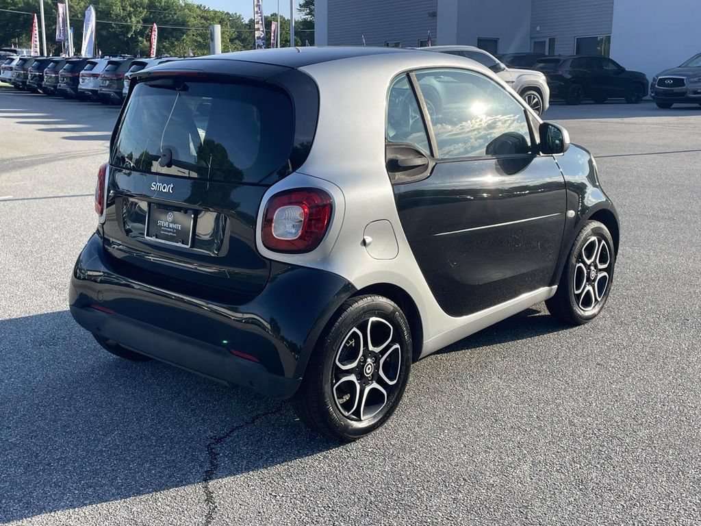 Used 2016 smart fortwo Prime RWD image 8