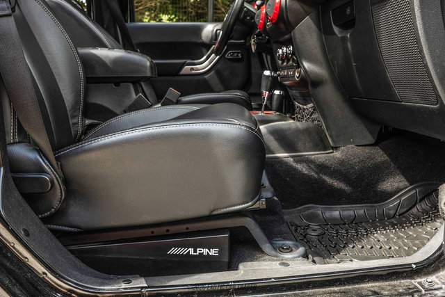 Used 2014 Jeep Wrangler Unlimited Rubicon AWD/4WD image 69