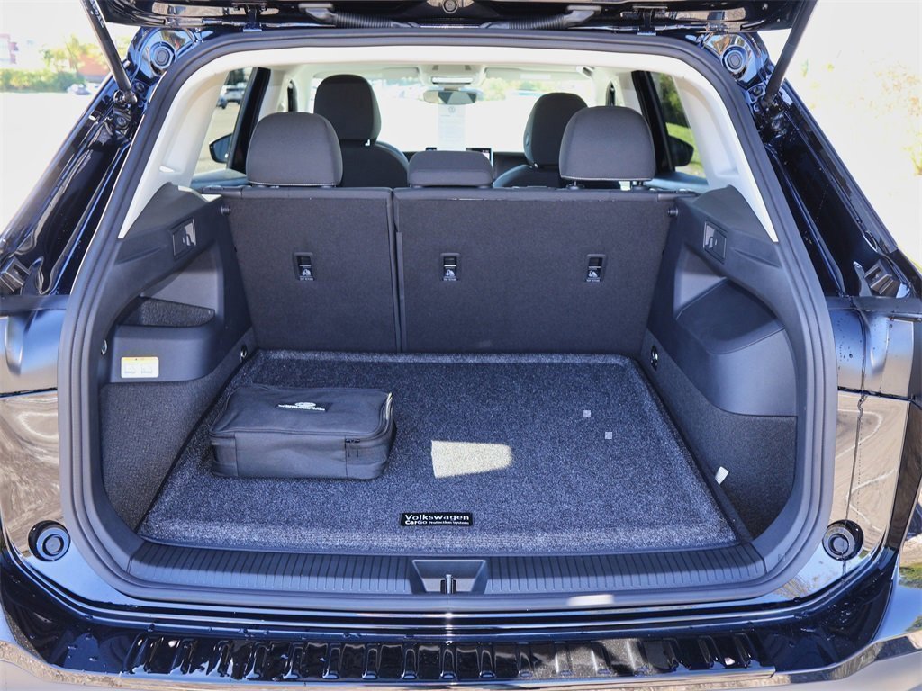 Certified 2025 Volkswagen Tiguan S image 10