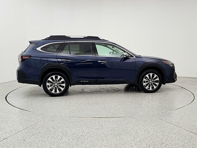 Used 2023 Subaru Outback Touring XT AWD/4WD image 4
