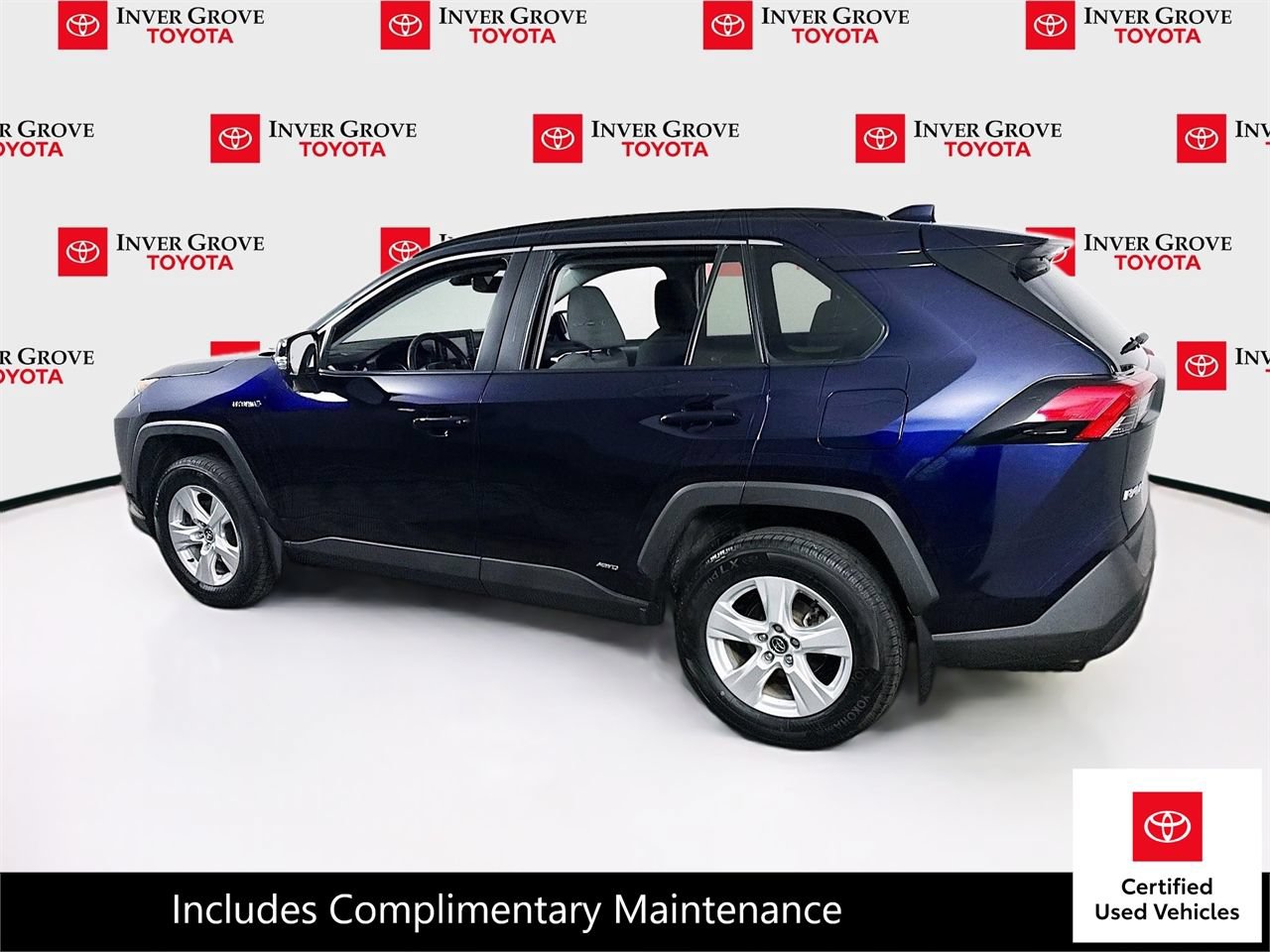 Certified 2021 Toyota RAV4 XLE w/ XLE Grade Weather Package AWD/4WD image 7