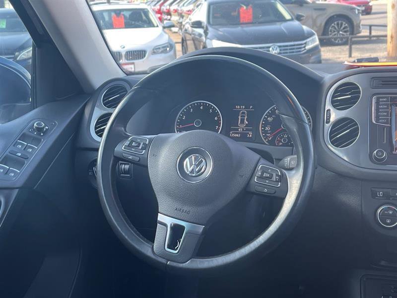 Used 2016 Volkswagen Tiguan SEL FWD image 24