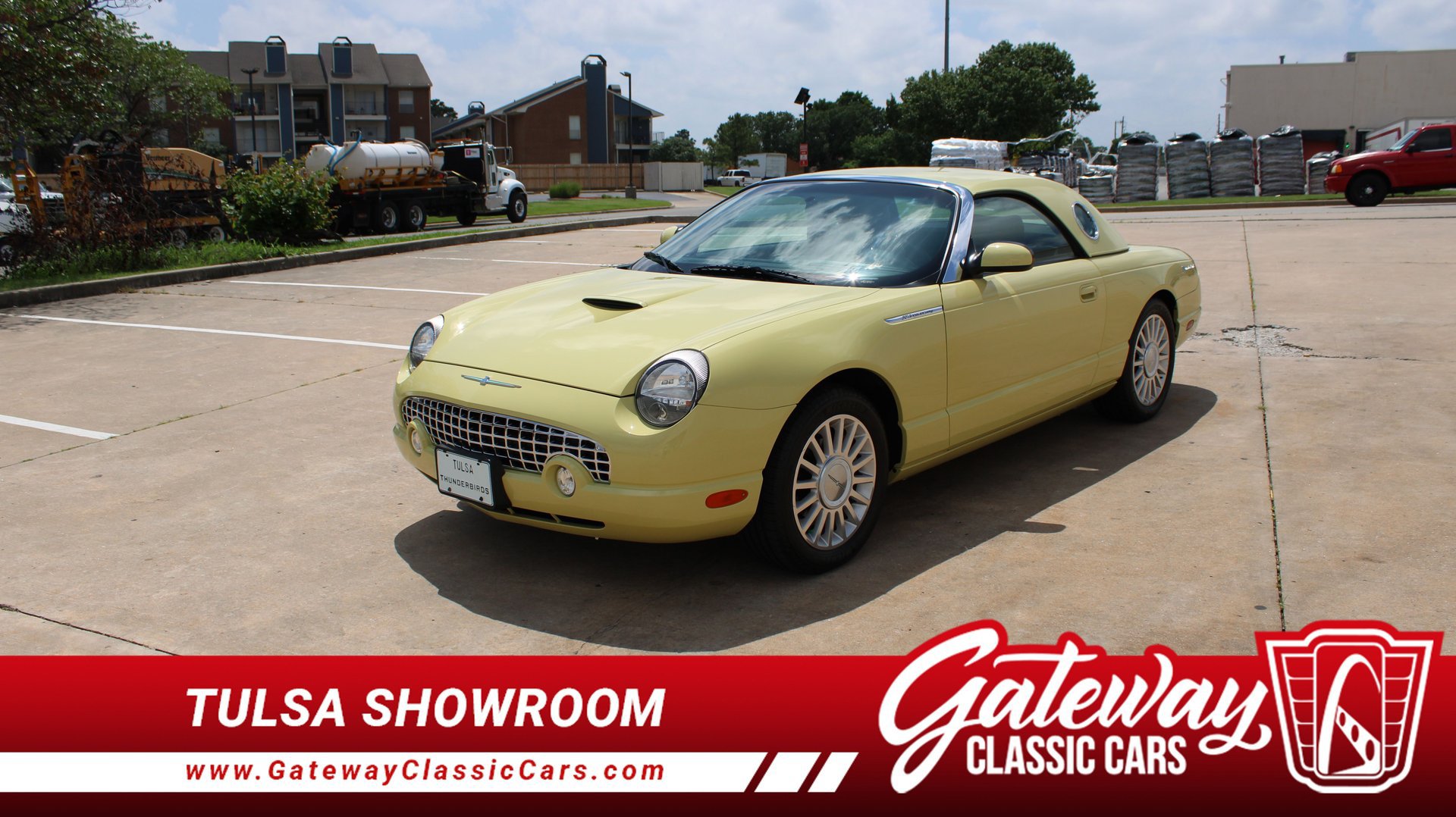 Used 2005 Ford Thunderbird
