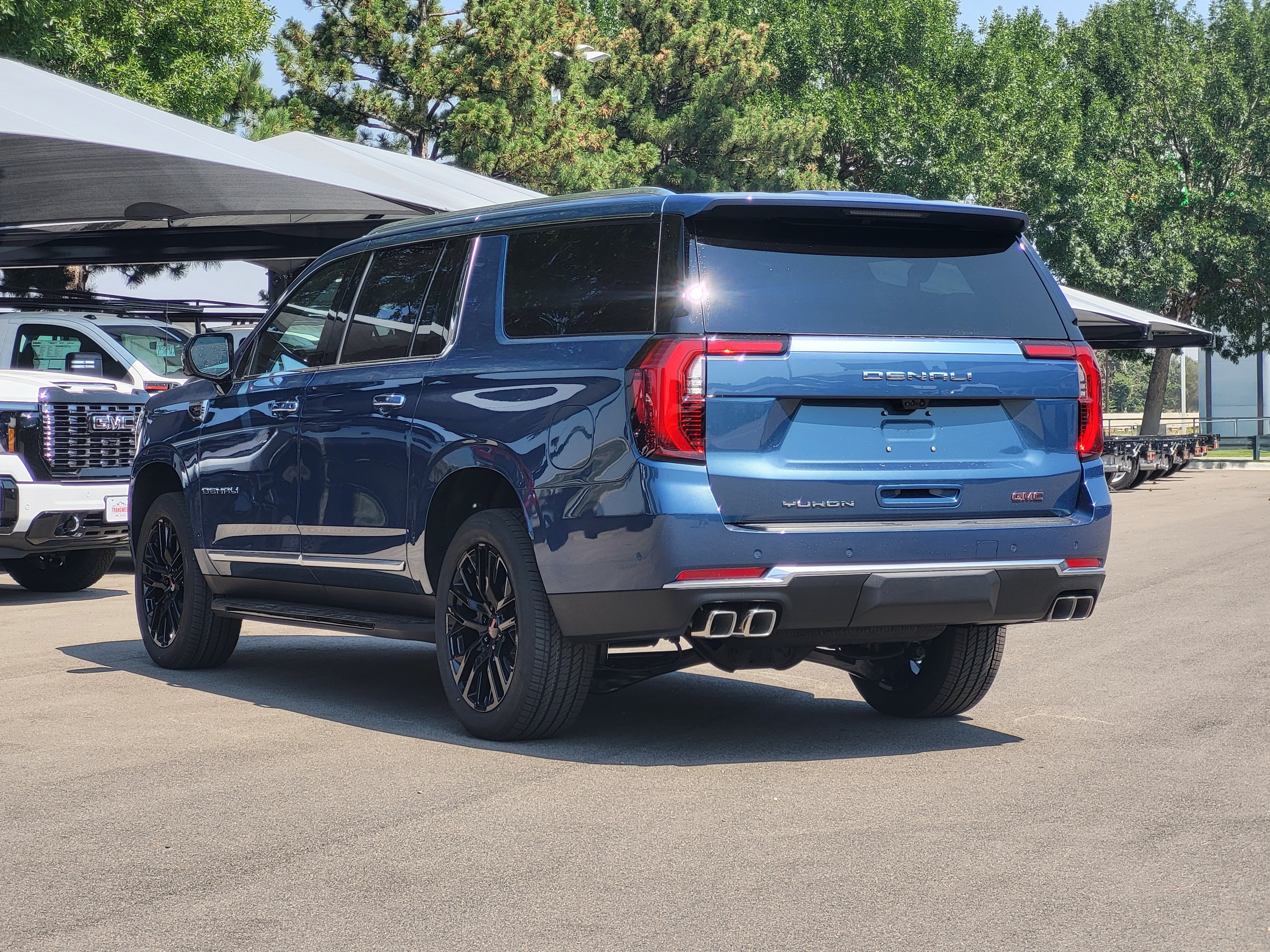 New 2026 GMC Yukon XL Denali w/ Advanced Technology Package AWD/4WD image 5