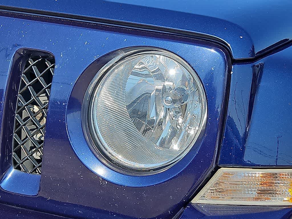 Used 2017 Jeep Patriot High Altitude FWD image 8