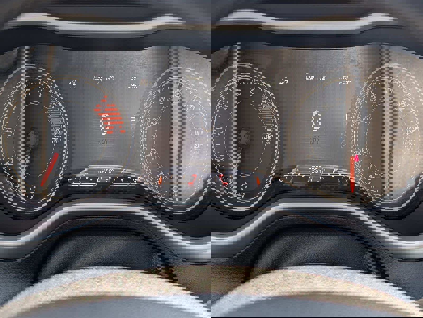 Used 2016 Jeep Cherokee Trailhawk w/ Comfort/Convenience Group image 31