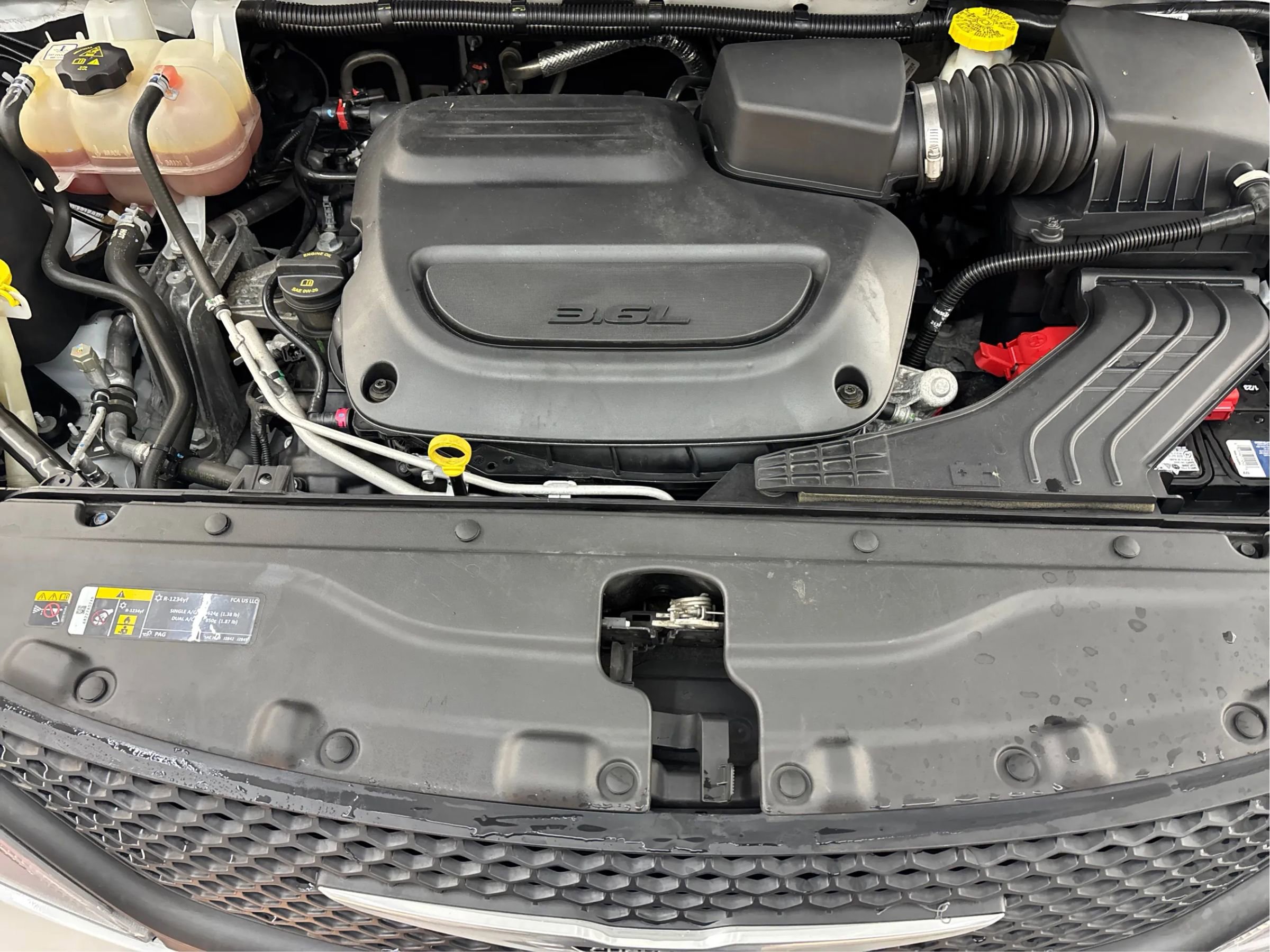 Used 2023 Chrysler Voyager LX image 30