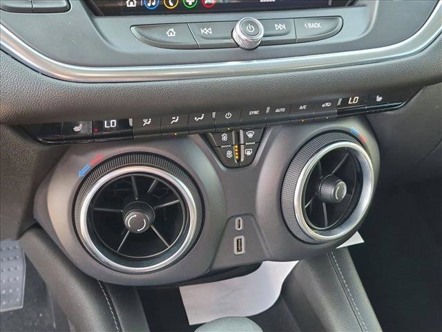 Used 2022 Chevrolet Blazer LT FWD image 17