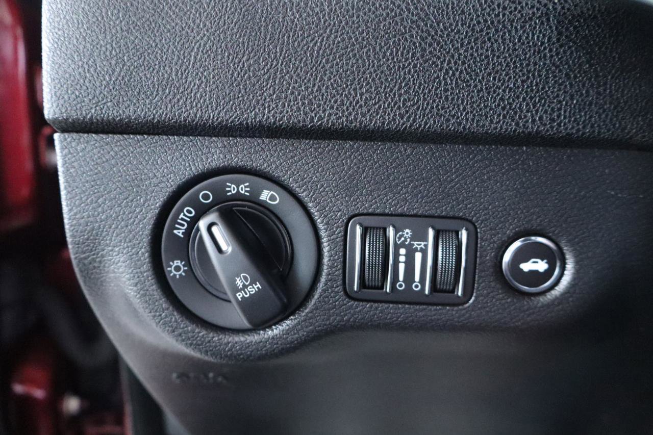 Used 2020 Dodge Charger GT image 25