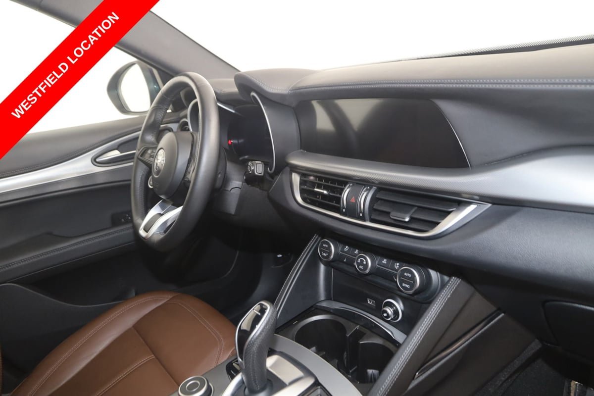 Used 2024 Alfa Romeo Stelvio Ti AWD/4WD image 42