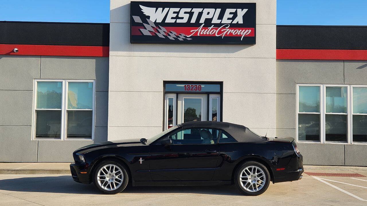 Used 2013 Ford Mustang Premium RWD image 22