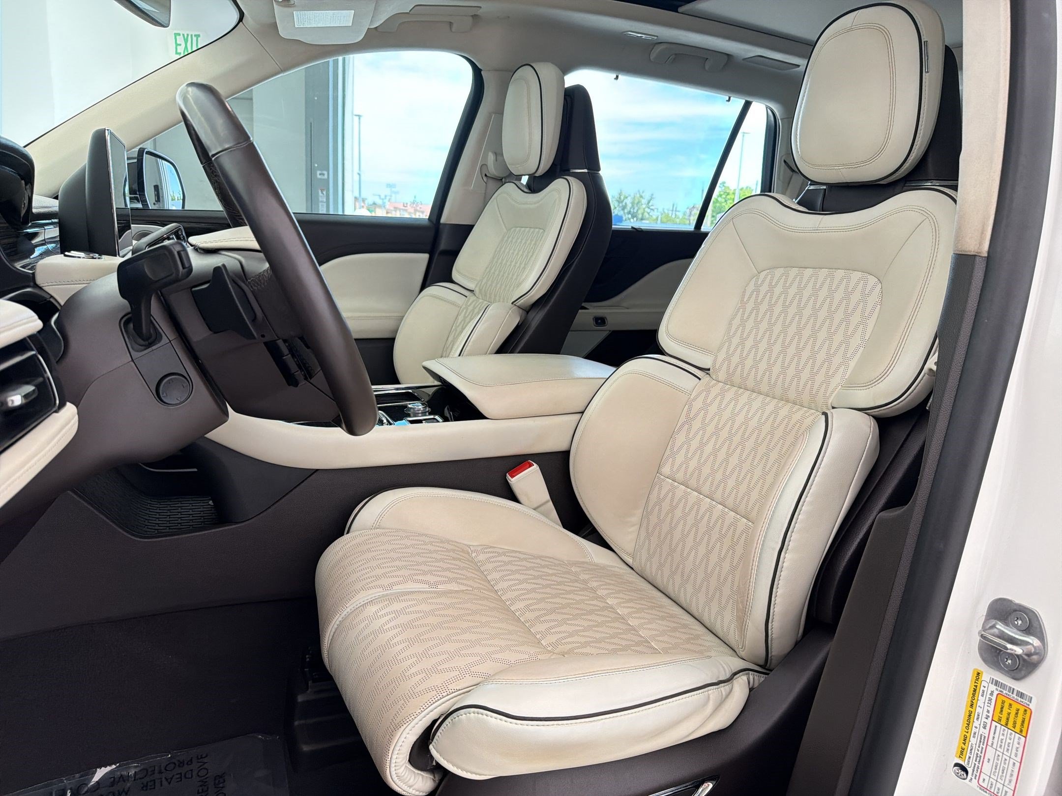 Used 2020 Lincoln Aviator Black Label w/ Dynamic Handling Package AWD/4WD image 5