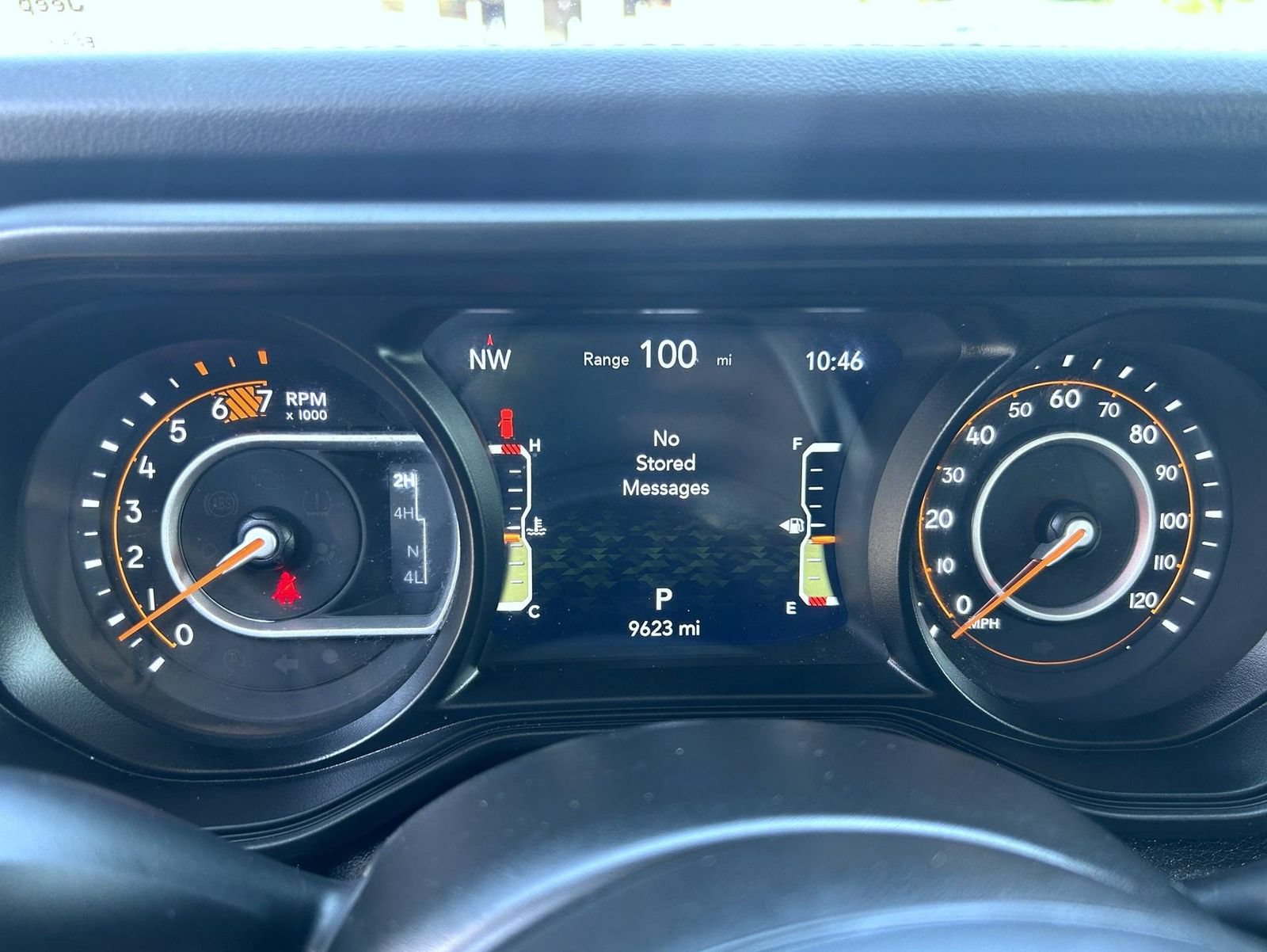Used 2024 Jeep Wrangler Unlimited Rubicon w/ Convenience Group AWD/4WD image 15