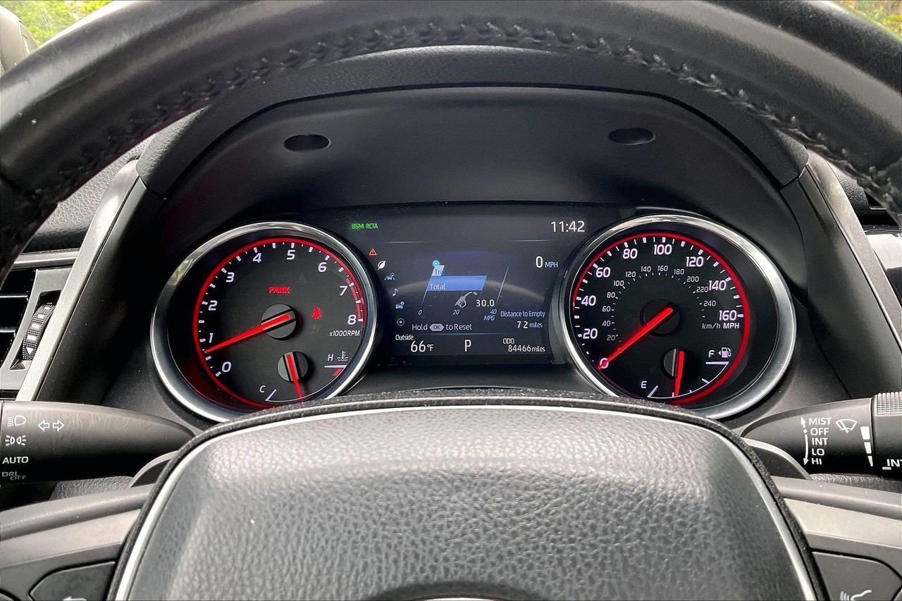 Used 2019 Toyota Camry XSE w/ Navigation Package FWD image 11