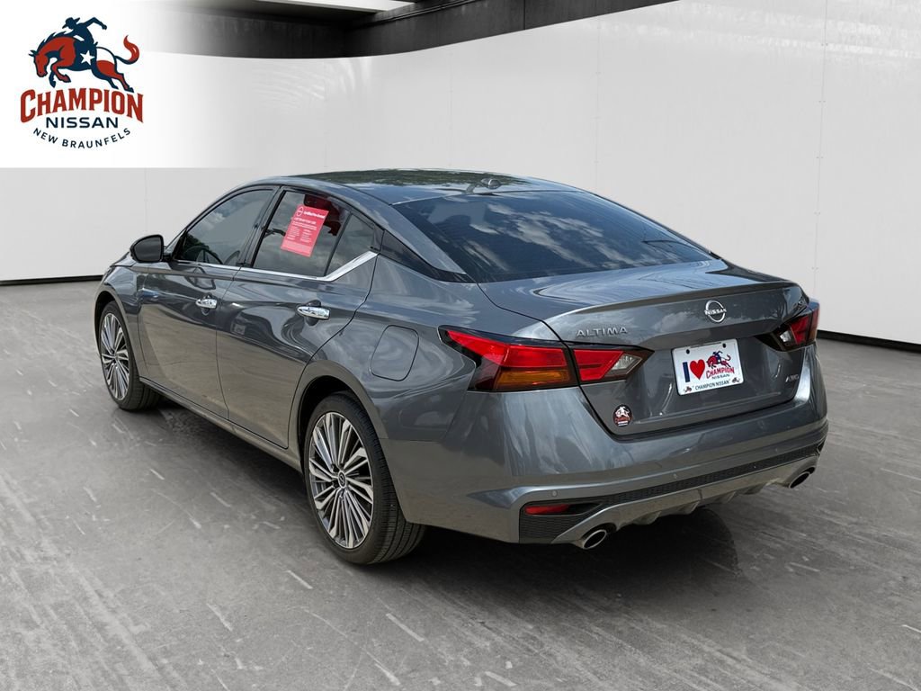 Used 2025 Nissan Altima 2.5 SL AWD/4WD image 3