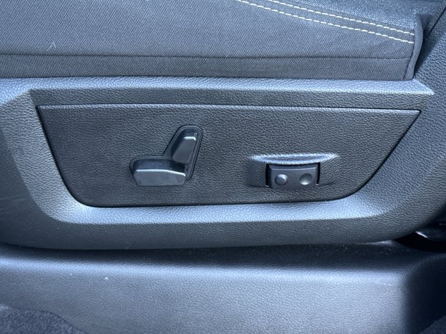Used 2025 RAM 2500 Big Horn AWD/4WD image 16
