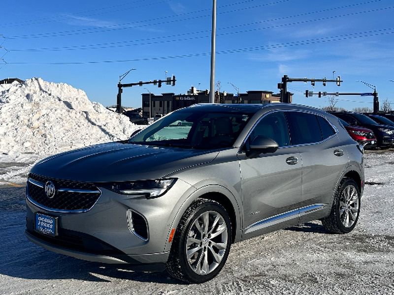 Used 2023 Buick Envision Avenir image 2