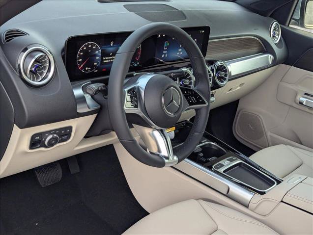 New 2026 Mercedes-Benz GLB 250 image 3