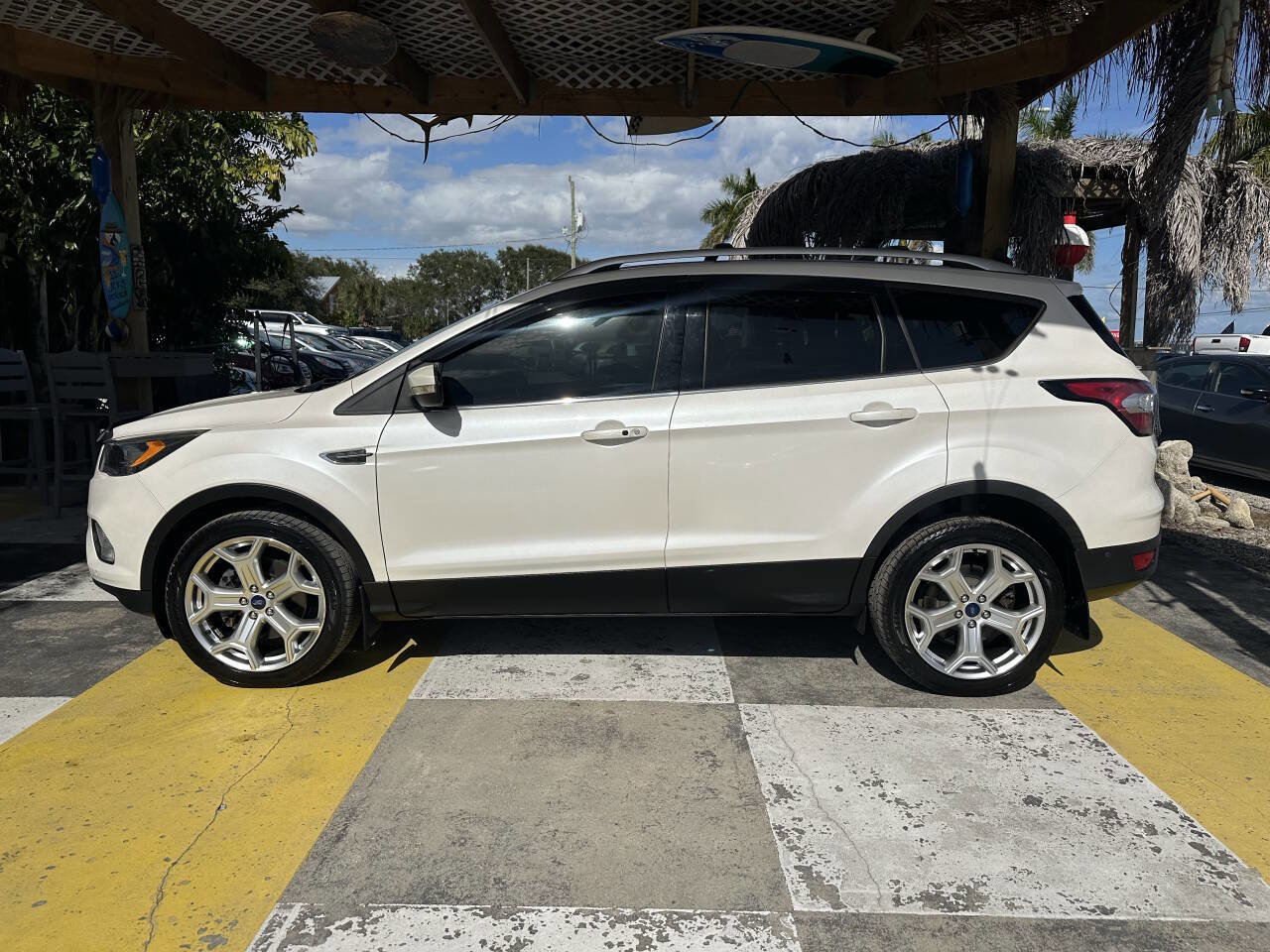 Used 2017 Ford Escape Titanium w/ Equipment Group 301A image 9