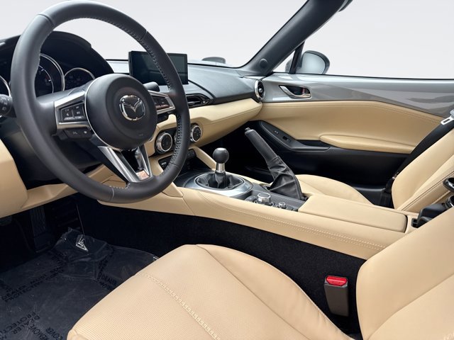Used 2025 MAZDA MX-5 Miata RF Grand Touring w/ Appearance Package RWD image 10