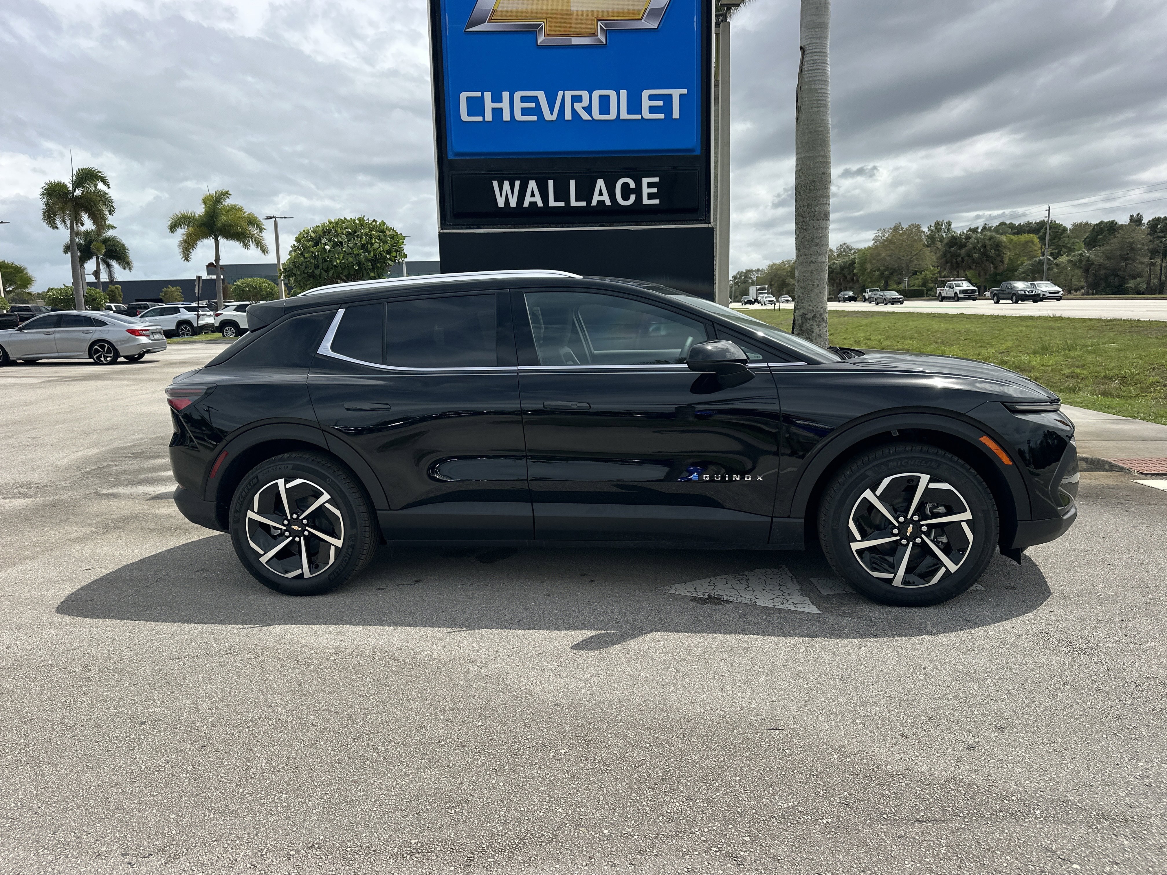 New 2026 Chevrolet Equinox EV LT image 4