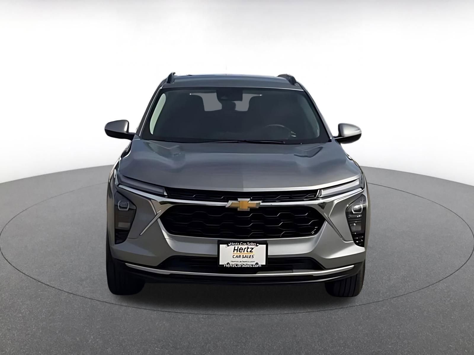 Used 2025 Chevrolet Trax LT image 4