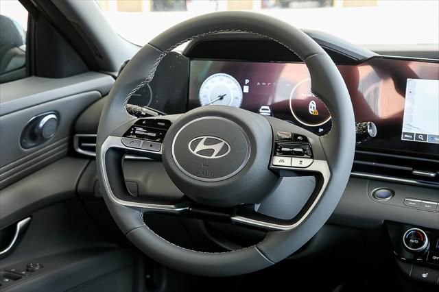 Used 2024 Hyundai Elantra SEL w/ Convenience Package image 24