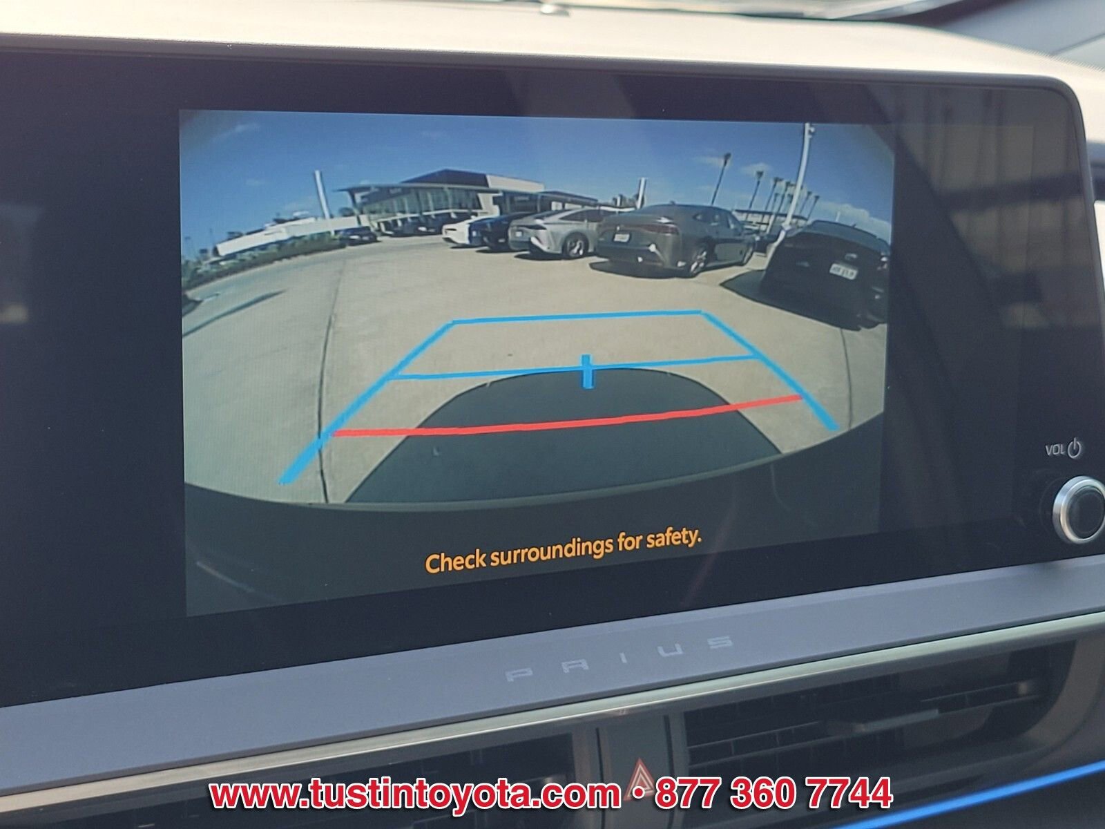 Used 2024 Toyota Prius XLE FWD image 22