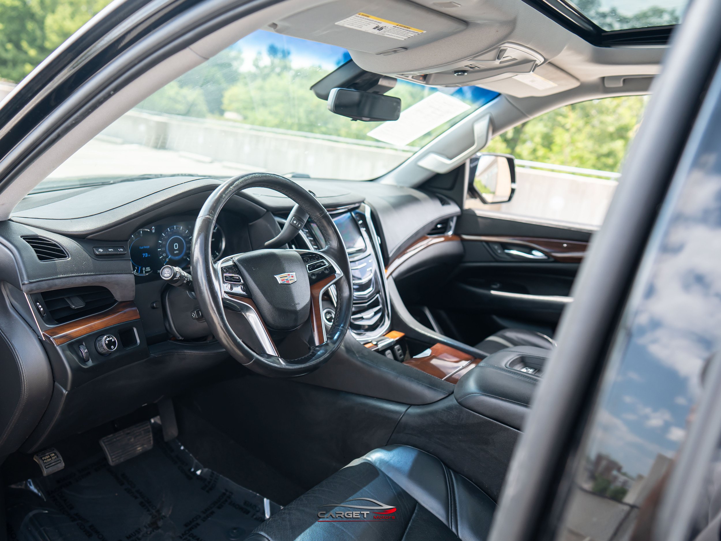 Used 2018 Cadillac Escalade ESV Luxury RWD image 13