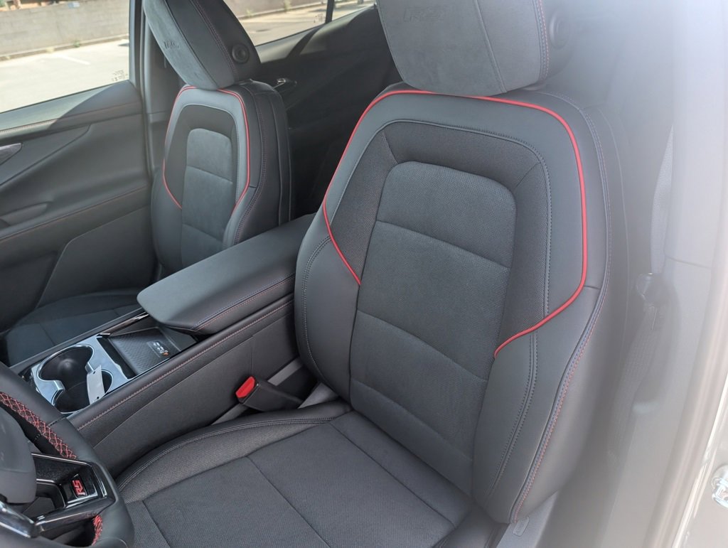 New 2025 Chevrolet Blazer EV RS image 9