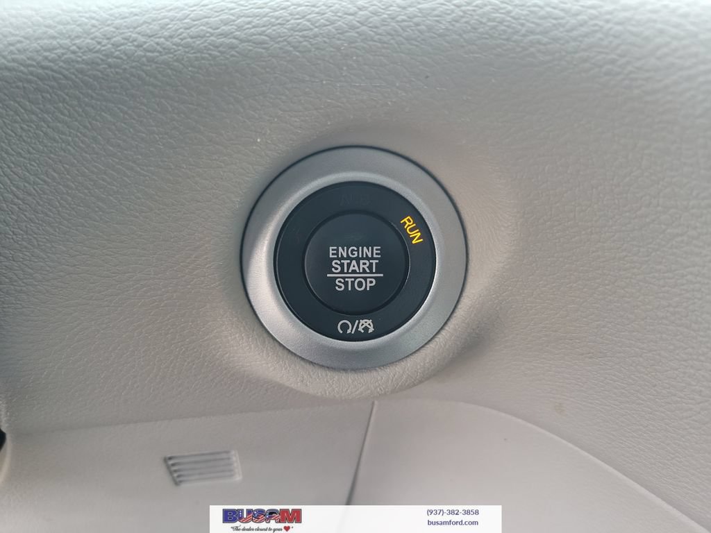 Used 2023 Chrysler Voyager LX FWD image 23